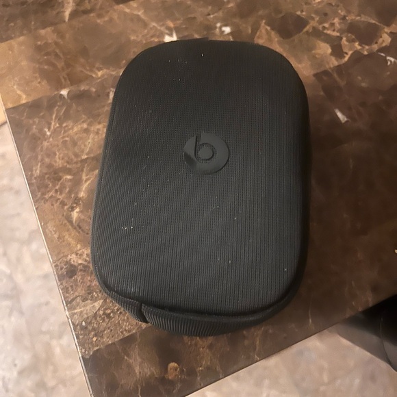 Beats by Dre Black Headphones Case